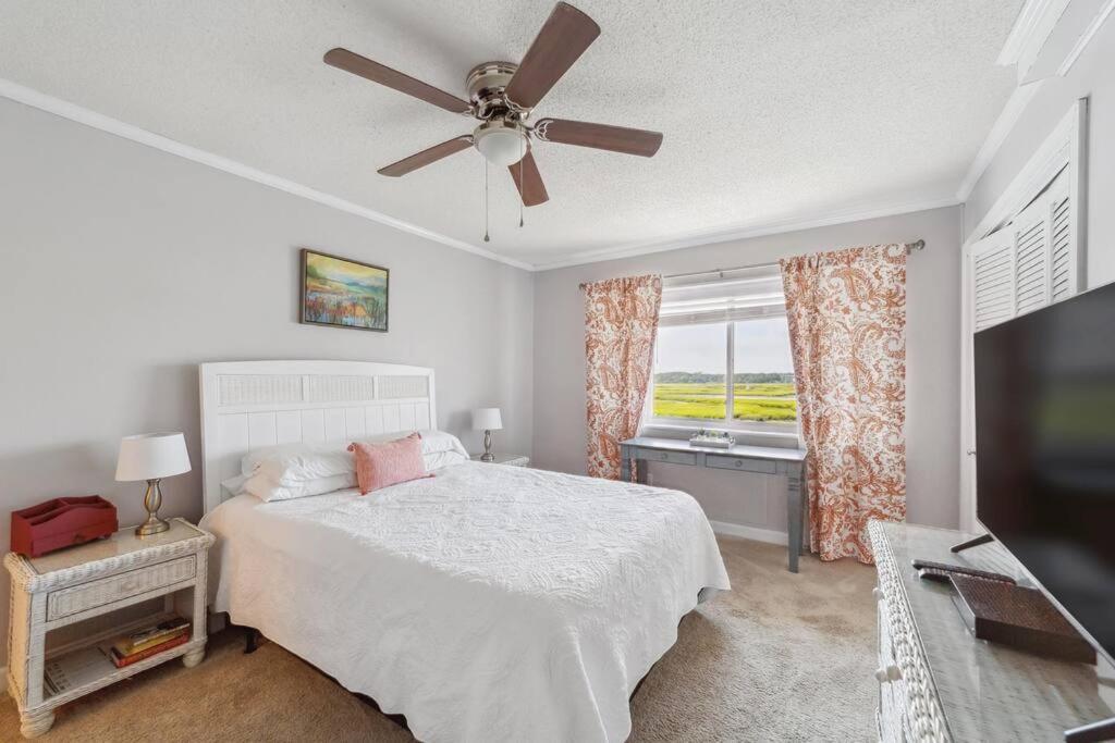 Right Across Beach Pool View Private Balcony By Zen Living Short Term Rental Myrtle Beach Exteriör bild